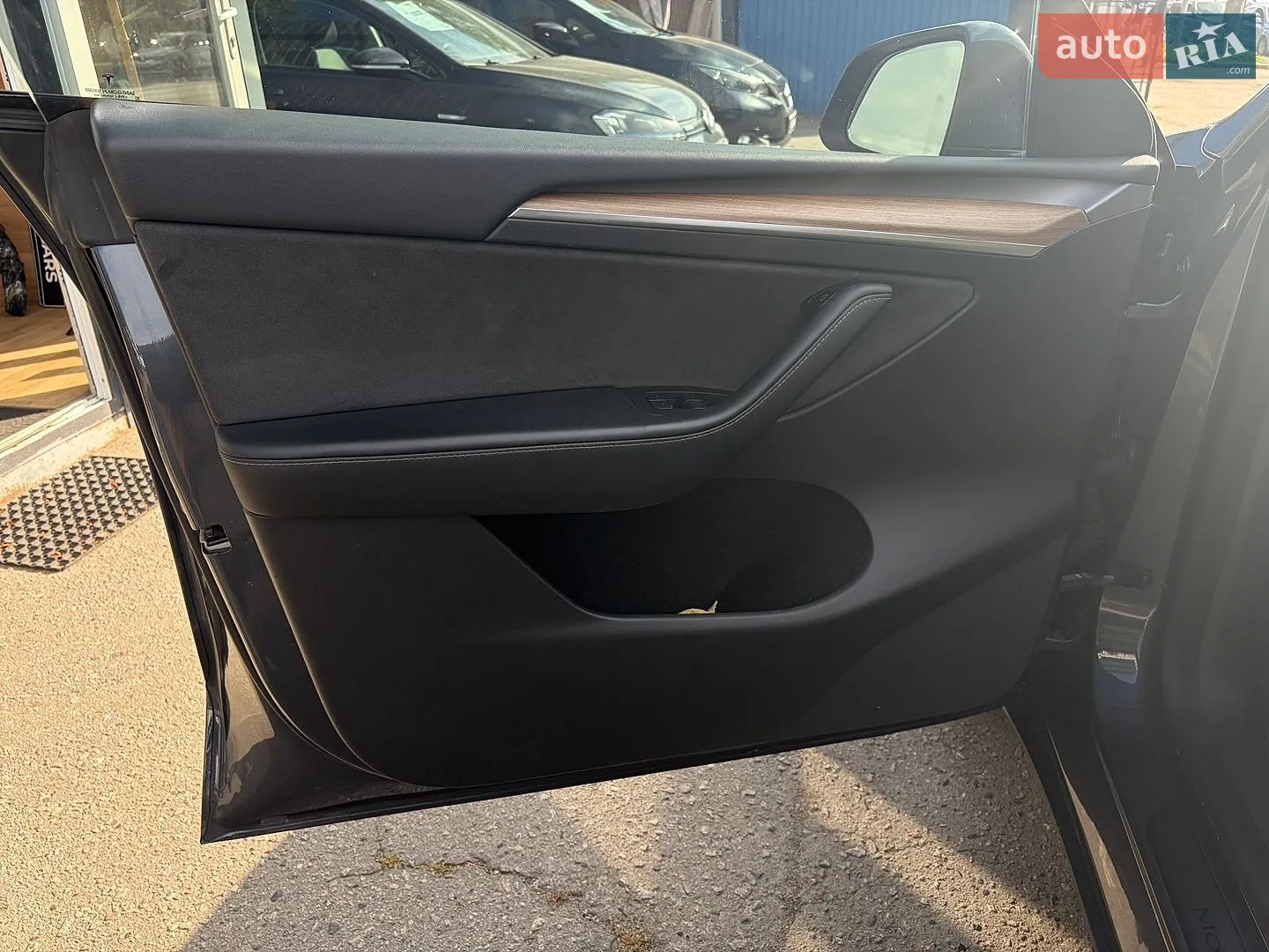 2022 Tesla Model Y - мініатюра 9
