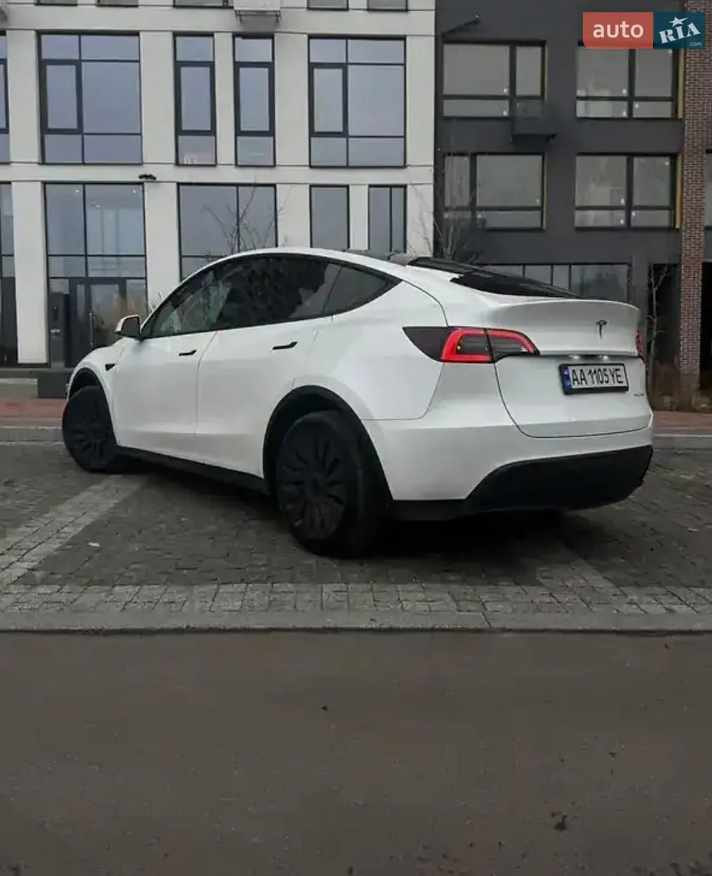 2023 Tesla Model Y - мініатюра 9