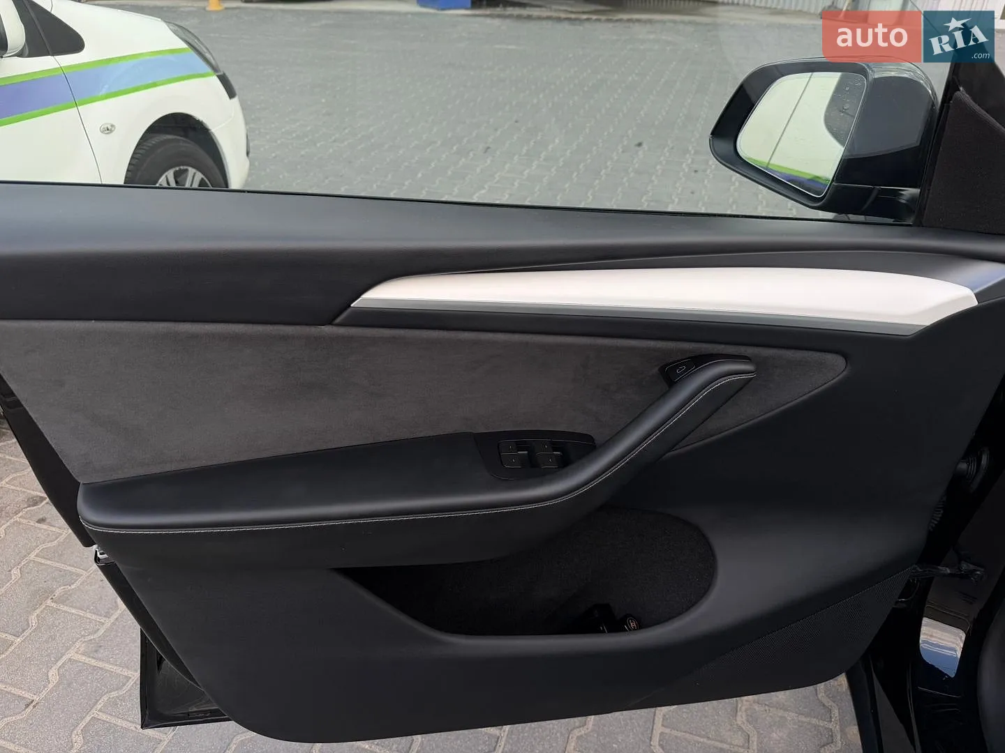 2024 Tesla Model Y - мініатюра 27