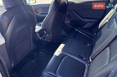 Внедорожник / Кроссовер Tesla Model Y 2021 в Львове