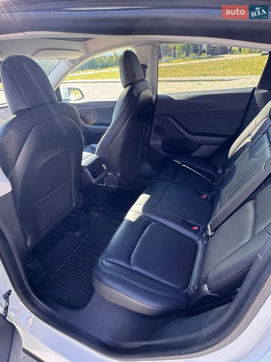 2021 Tesla Model Y - мініатюра 11