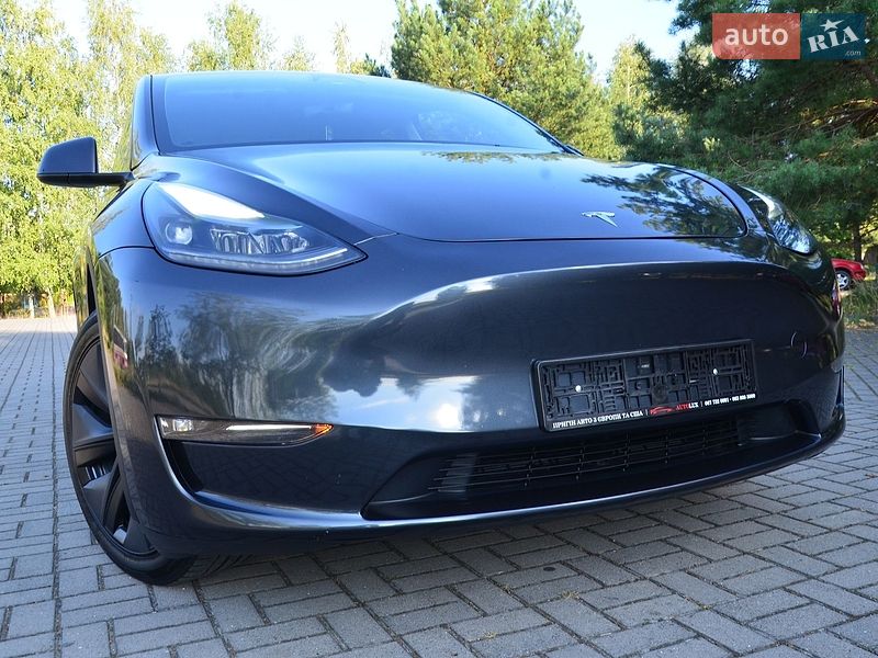 Внедорожник / Кроссовер Tesla Model Y 2025 в Дрогобыче