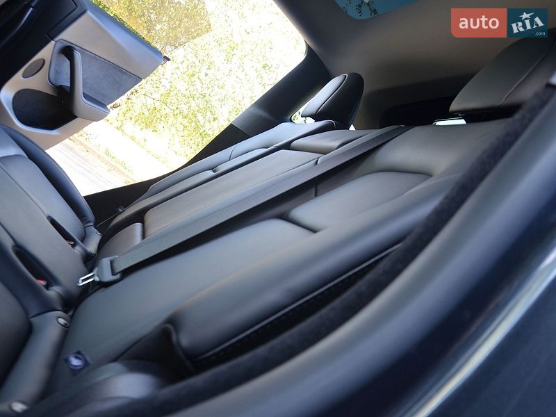 Внедорожник / Кроссовер Tesla Model Y 2025 в Дрогобыче