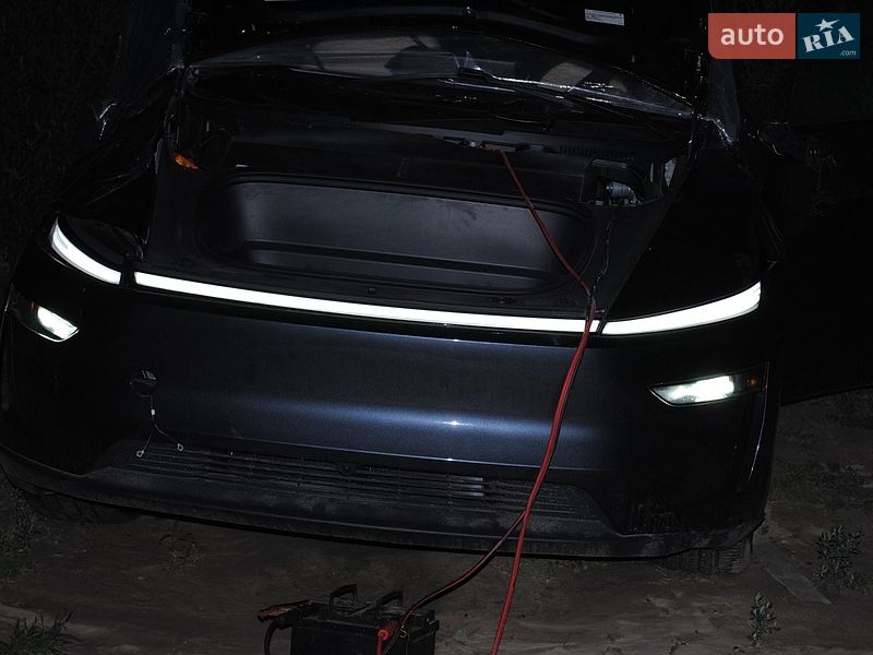 Внедорожник / Кроссовер Tesla Model Y 2025 в Луцке