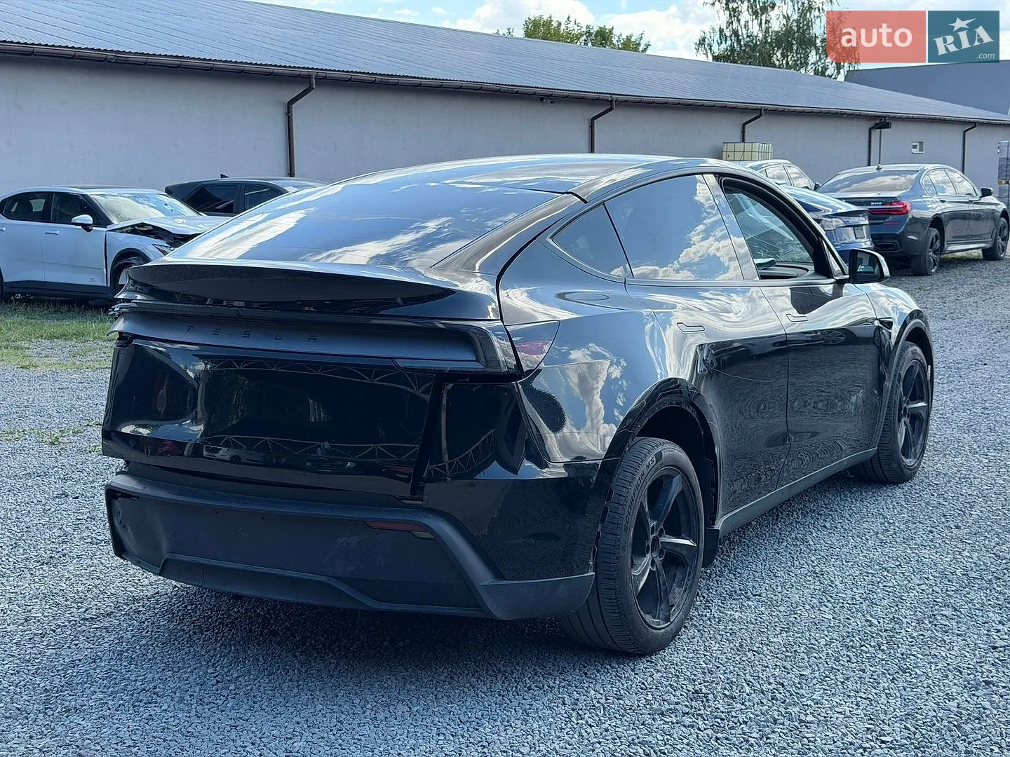 2025 Tesla Model Y - мініатюра 5