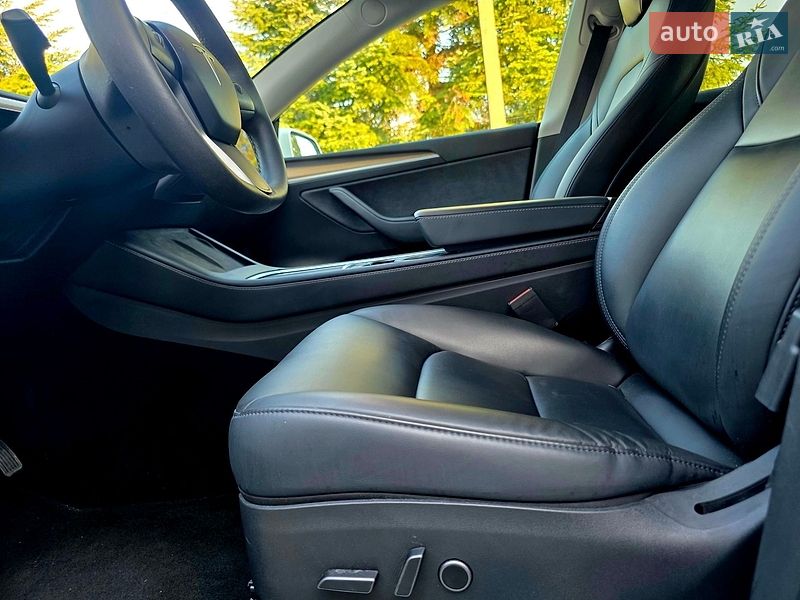 Позашляховик / Кросовер Tesla Model Y 2021 в Самборі