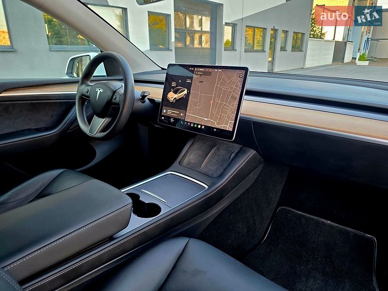 Позашляховик / Кросовер Tesla Model Y 2021 в Самборі