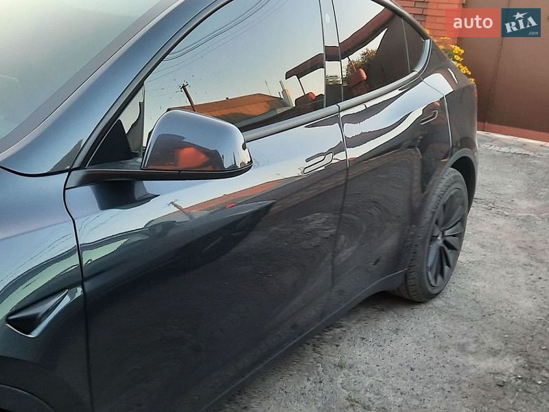 Внедорожник / Кроссовер Tesla Model Y 2024 в Кременчуге