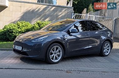 Позашляховик / Кросовер Tesla Model Y 2021 в Львові