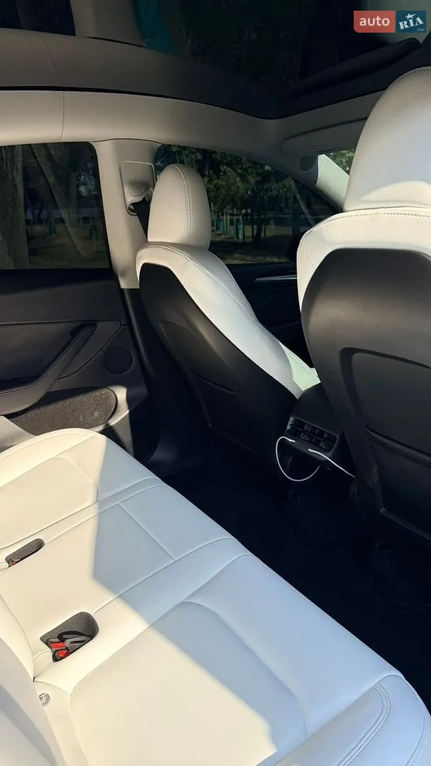 2024 Tesla Model Y - мініатюра 11