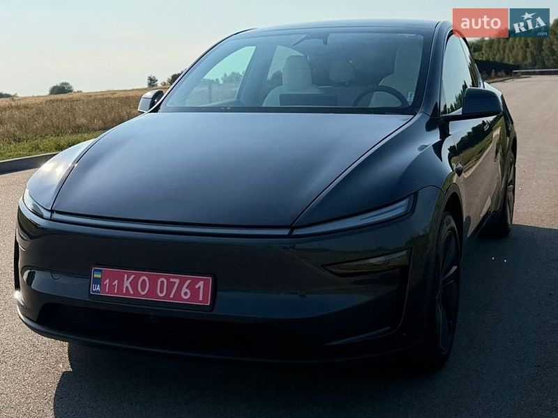 Внедорожник / Кроссовер Tesla Model Y 2025 в Киеве
