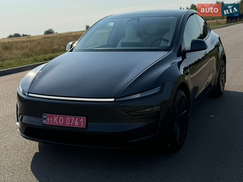 Внедорожник / Кроссовер Tesla Model Y 2025 в Киеве