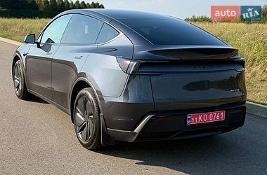 Внедорожник / Кроссовер Tesla Model Y 2025 в Киеве