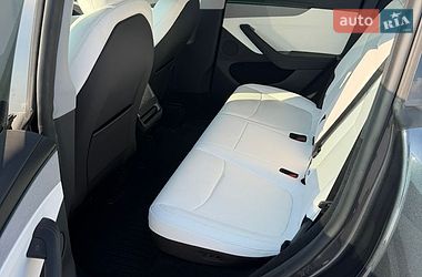 Внедорожник / Кроссовер Tesla Model Y 2025 в Киеве
