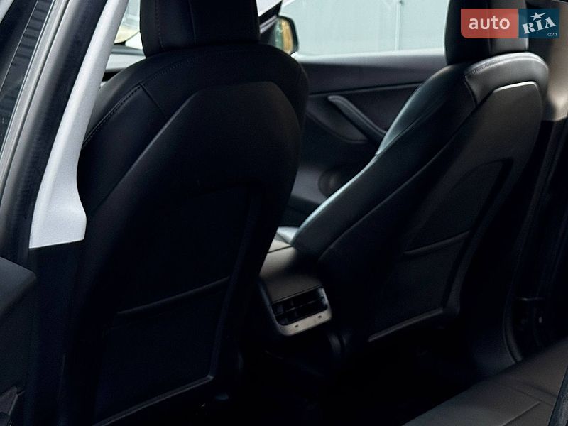 Позашляховик / Кросовер Tesla Model Y 2021 в Луцьку фото 43 Позашляховик / Кросовер Tesla Model Y 2021 в Луцьку