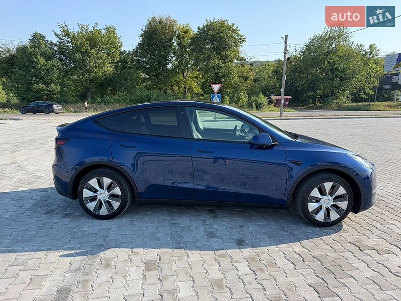 Внедорожник / Кроссовер Tesla Model Y 2023 в Золочеве
