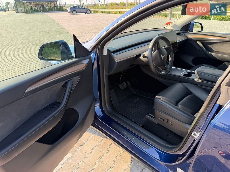 Внедорожник / Кроссовер Tesla Model Y 2023 в Золочеве