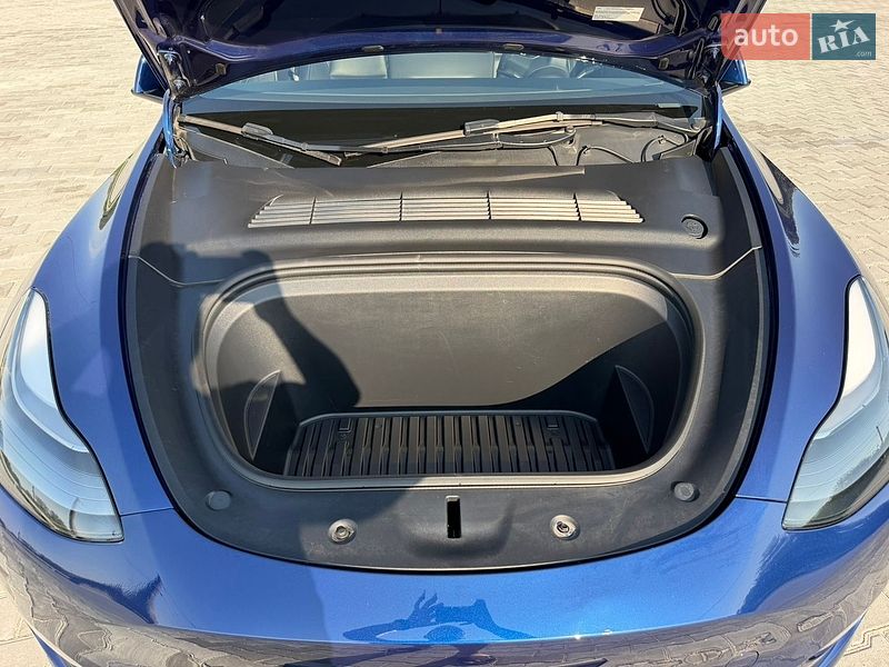 Внедорожник / Кроссовер Tesla Model Y 2023 в Золочеве