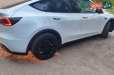 Внедорожник / Кроссовер Tesla Model Y 2024 в Могилев-Подольске
