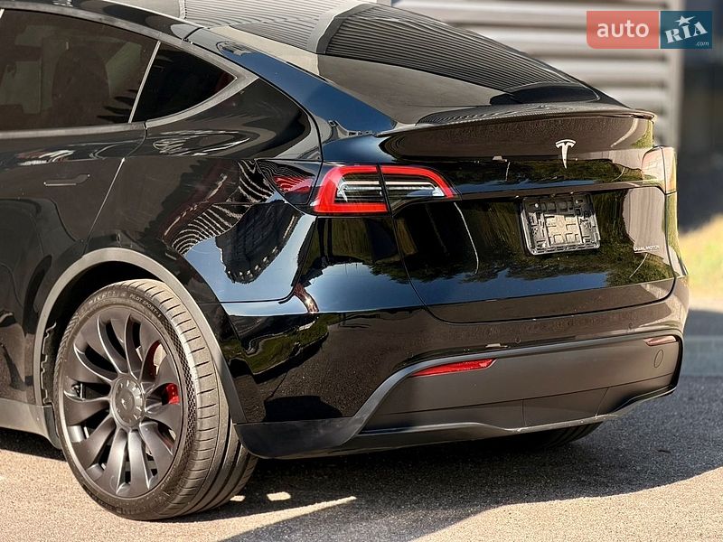 Внедорожник / Кроссовер Tesla Model Y 2022 в Харькове