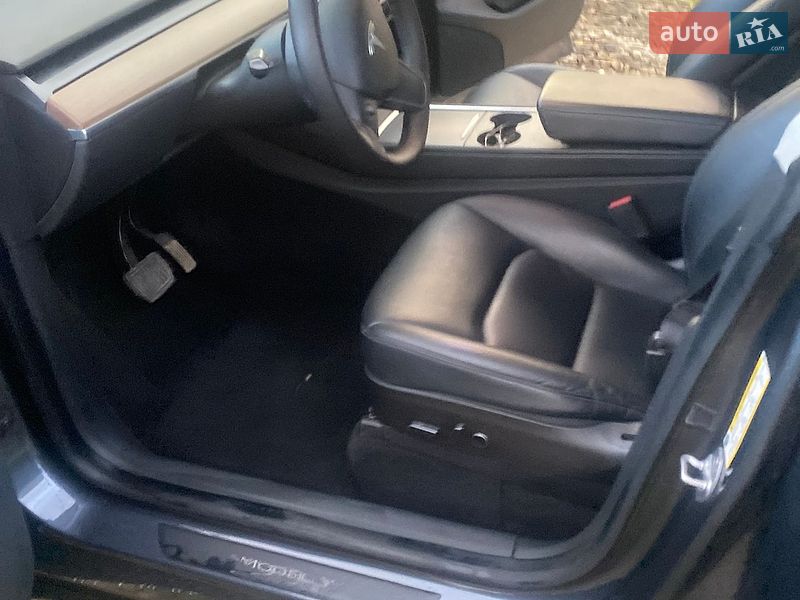 Внедорожник / Кроссовер Tesla Model Y 2022 в Бориславе