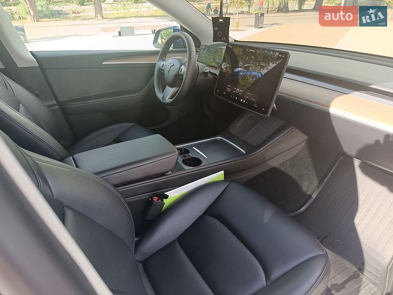 Внедорожник / Кроссовер Tesla Model Y 2023 в Львове фото 11 Внедорожник / Кроссовер Tesla Model Y 2023 в Львове