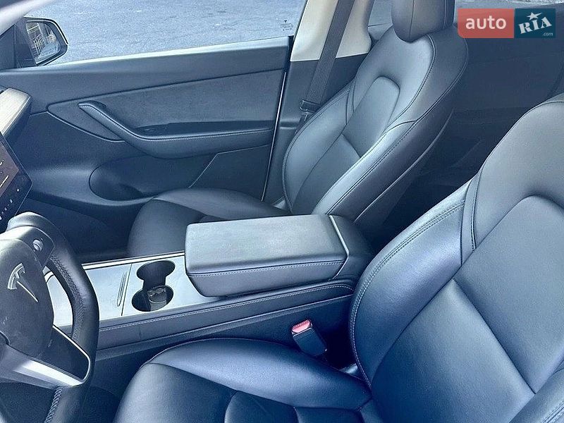 Внедорожник / Кроссовер Tesla Model Y 2022 в Львове