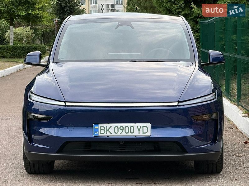 Позашляховик / Кросовер Tesla Model Y 2025 в Рівному фото 5 Позашляховик / Кросовер Tesla Model Y 2025 в Рівному