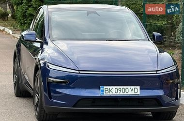 Позашляховик / Кросовер Tesla Model Y 2025 в Рівному фото 25 Позашляховик / Кросовер Tesla Model Y 2025 в Рівному
