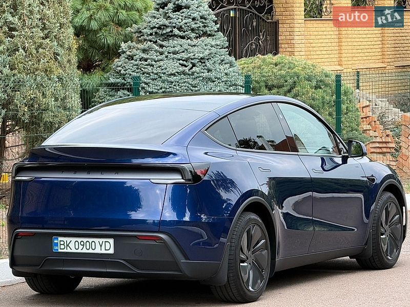 Позашляховик / Кросовер Tesla Model Y 2025 в Рівному фото 33 Позашляховик / Кросовер Tesla Model Y 2025 в Рівному