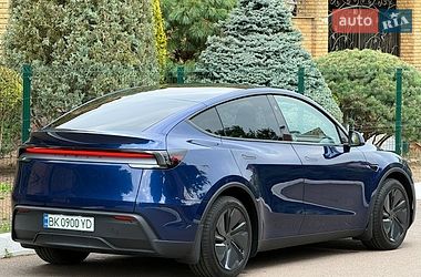 Позашляховик / Кросовер Tesla Model Y 2025 в Рівному фото 2 Позашляховик / Кросовер Tesla Model Y 2025 в Рівному