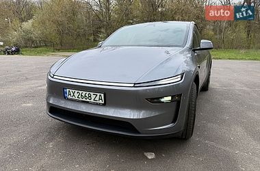 Внедорожник / Кроссовер Tesla Model Y 2025 в Харькове