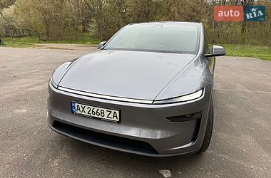 Внедорожник / Кроссовер Tesla Model Y 2025 в Харькове