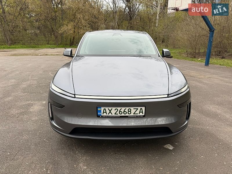 Внедорожник / Кроссовер Tesla Model Y 2025 в Харькове