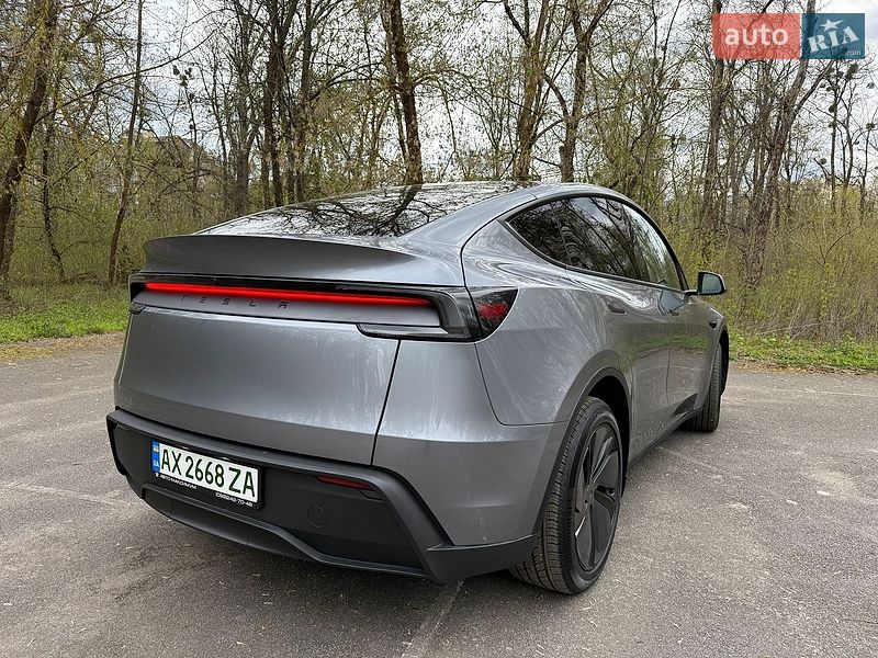 Внедорожник / Кроссовер Tesla Model Y 2025 в Харькове
