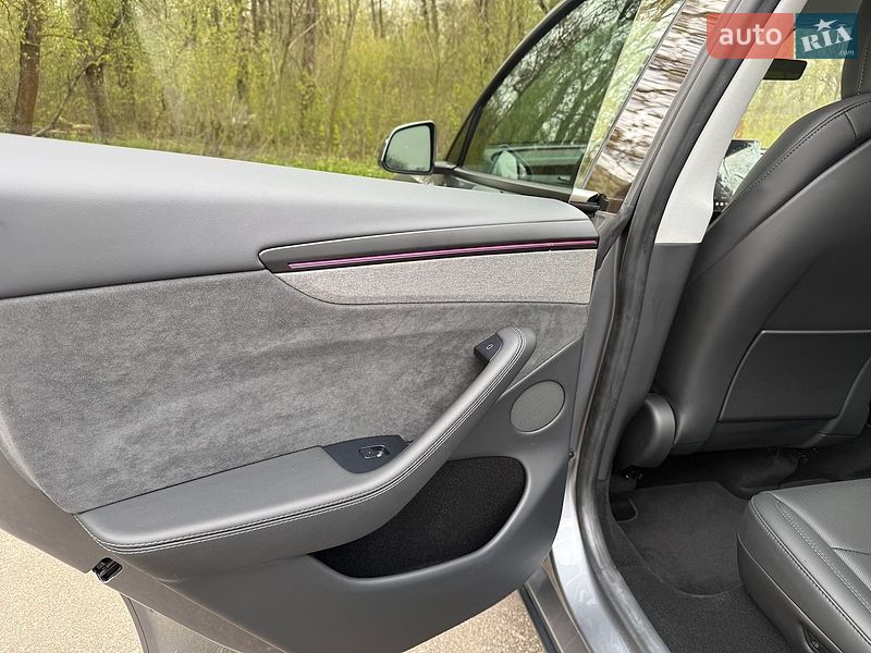 Внедорожник / Кроссовер Tesla Model Y 2025 в Харькове