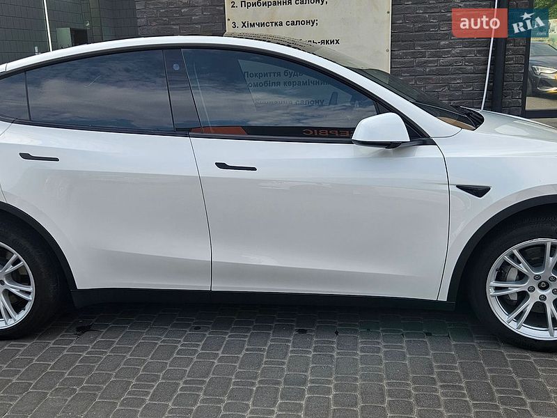 Позашляховик / Кросовер Tesla Model Y 2022 в Білій Церкві