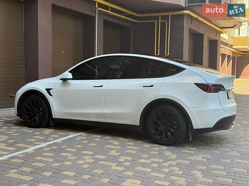 Внедорожник / Кроссовер Tesla Model Y 2023 в Виннице