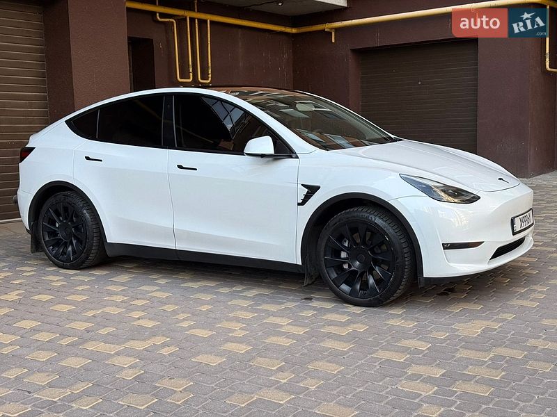 Внедорожник / Кроссовер Tesla Model Y 2023 в Виннице