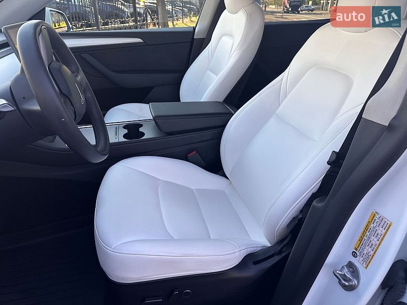 Внедорожник / Кроссовер Tesla Model Y 2022 в Киеве