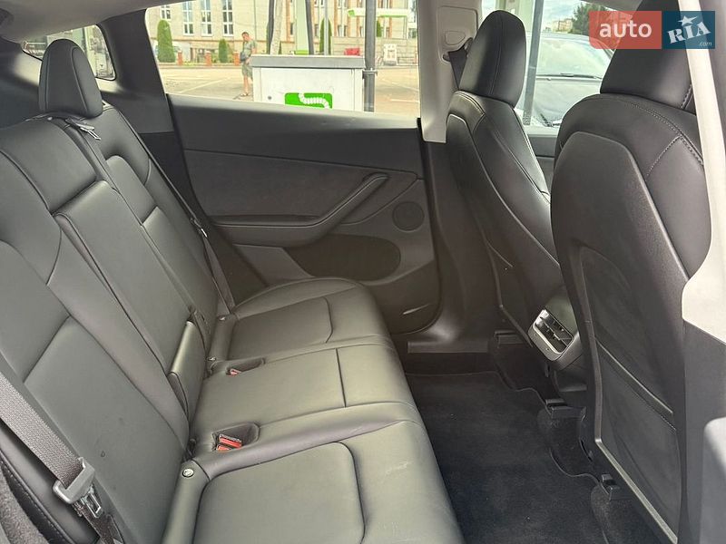 Внедорожник / Кроссовер Tesla Model Y 2024 в Житомире