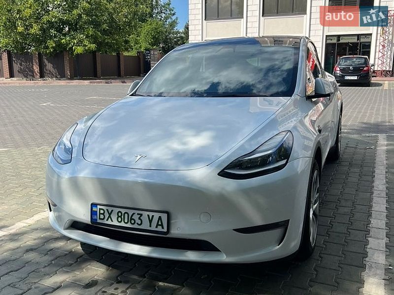 Tesla Model Y 2021