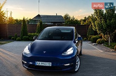 Позашляховик / Кросовер Tesla Model Y 2023 в Києві фото 9 Позашляховик / Кросовер Tesla Model Y 2023 в Києві