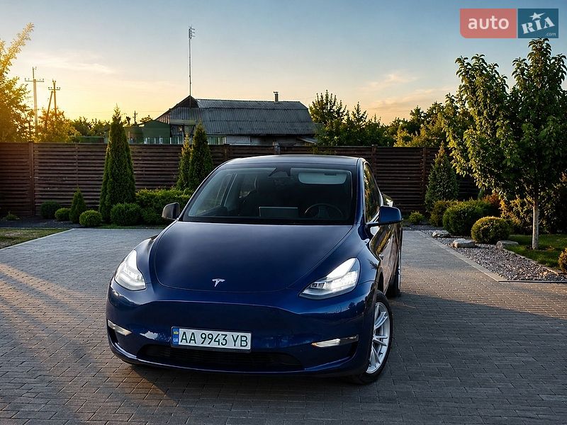 Позашляховик / Кросовер Tesla Model Y 2023 в Києві фото 9 Позашляховик / Кросовер Tesla Model Y 2023 в Києві