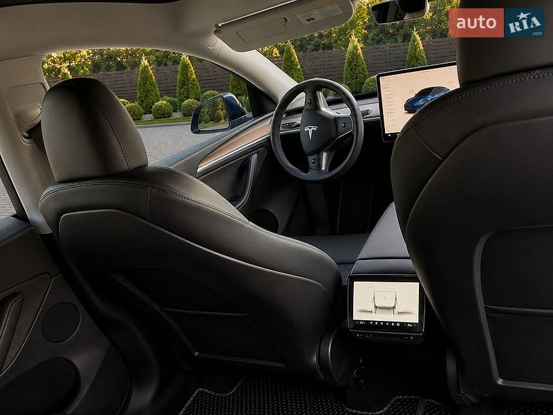 Позашляховик / Кросовер Tesla Model Y 2023 в Києві фото 12 Позашляховик / Кросовер Tesla Model Y 2023 в Києві