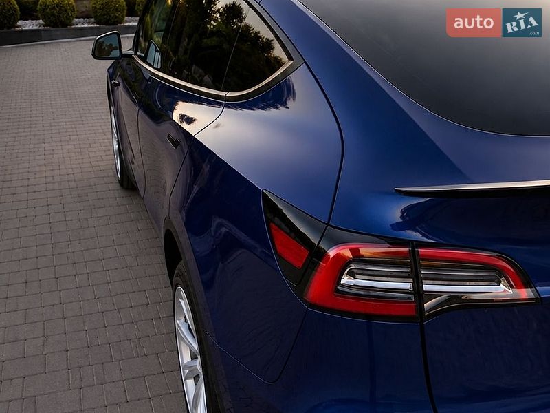 Позашляховик / Кросовер Tesla Model Y 2023 в Києві фото 4 Позашляховик / Кросовер Tesla Model Y 2023 в Києві