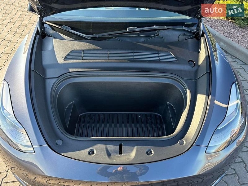 Позашляховик / Кросовер Tesla Model Y 2021 в Рівному