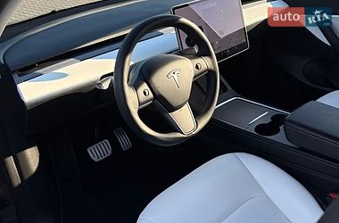 Позашляховик / Кросовер Tesla Model Y 2021 в Рівному