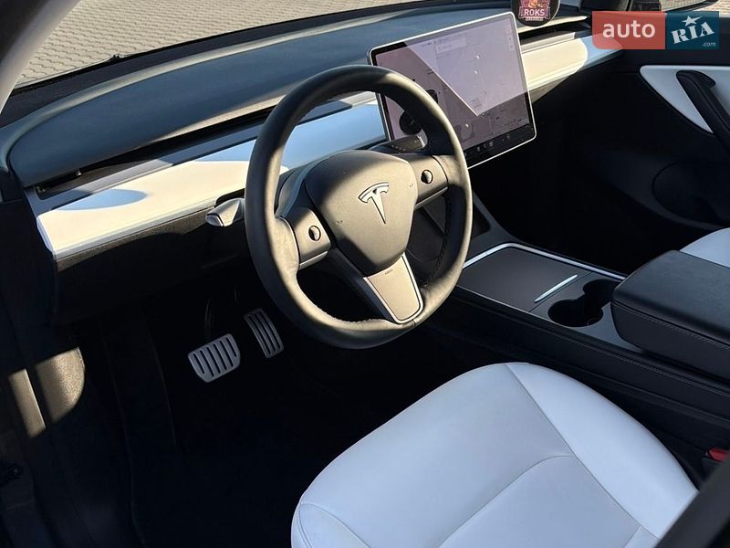 Позашляховик / Кросовер Tesla Model Y 2021 в Рівному