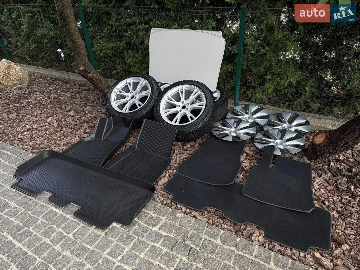 2022 Tesla Model Y - мініатюра 2